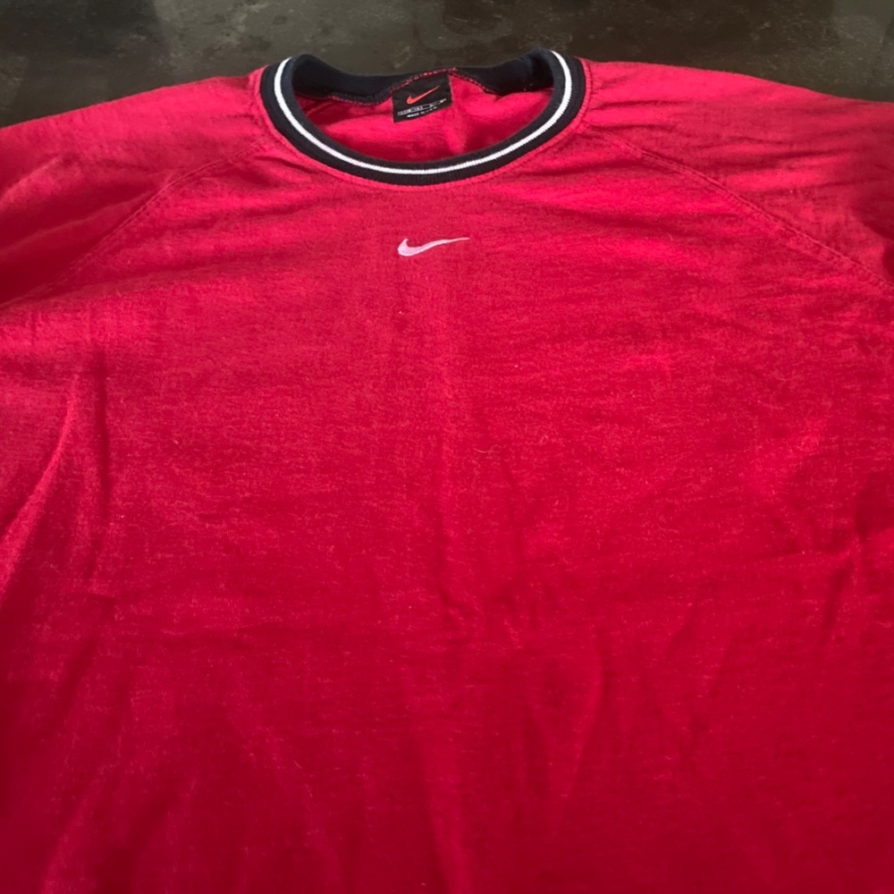 Nike - Picture 2 of 3